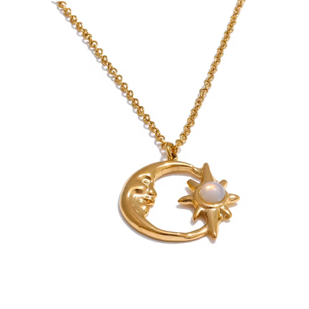 Luna Pendant Necklace