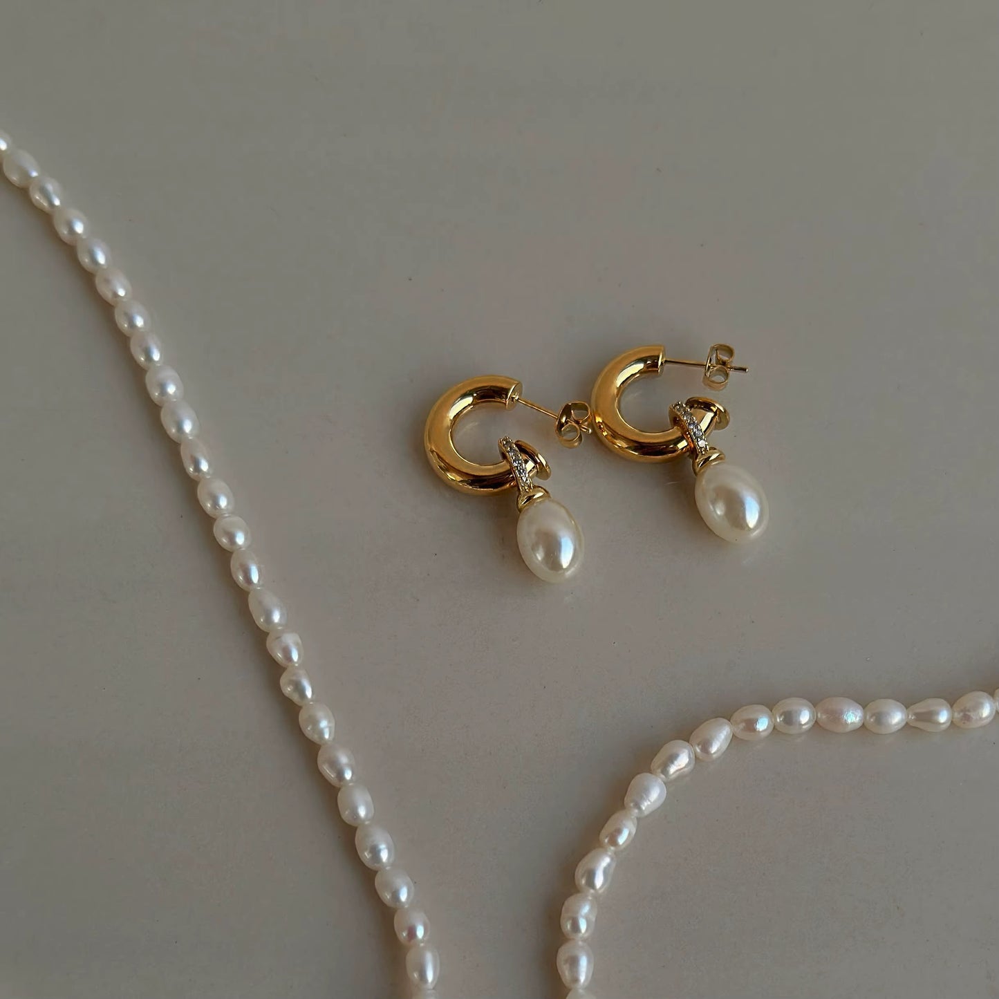 Vintage Bulb Natural Pearl Hoop Earring