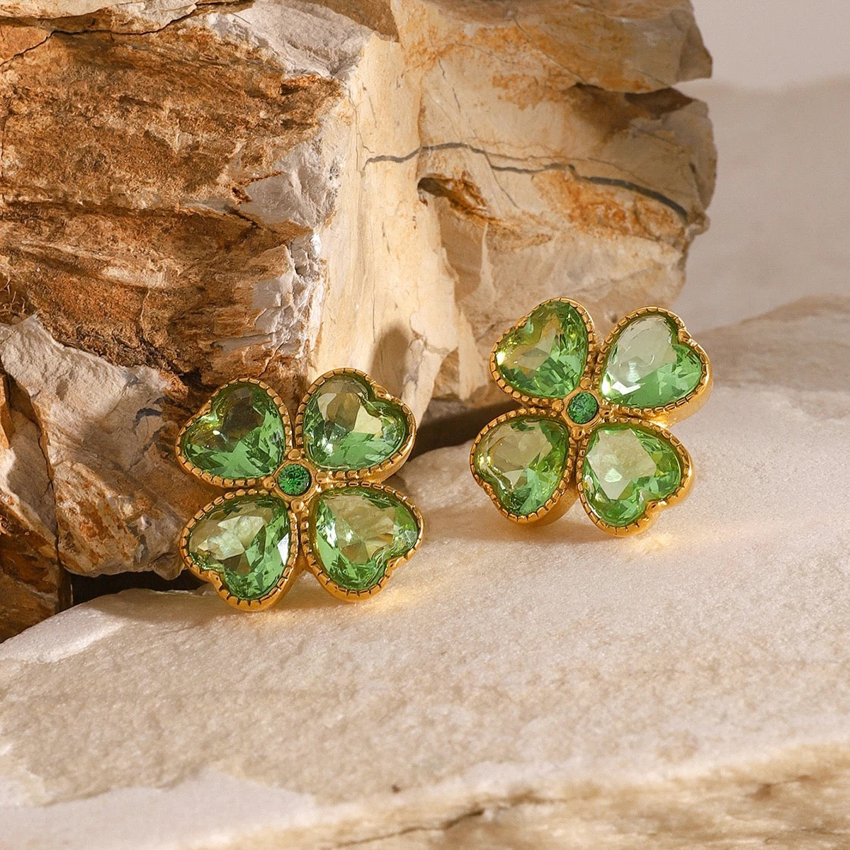 Clover Design Necklace & Earring