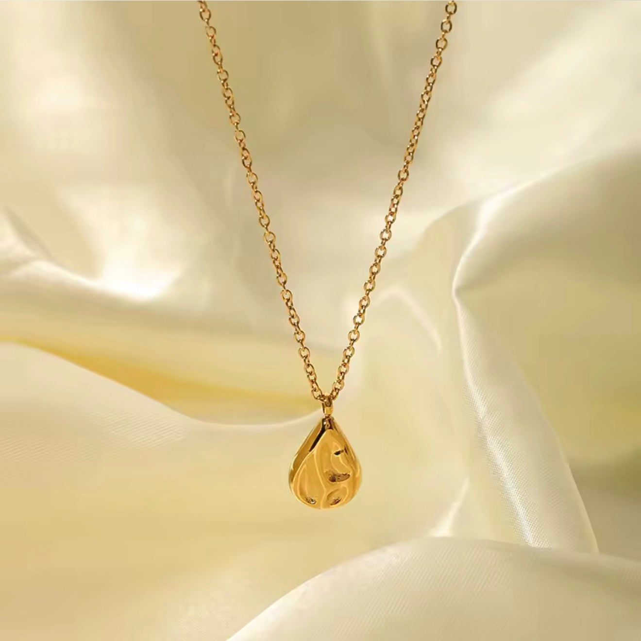 Celine Pendant Necklace