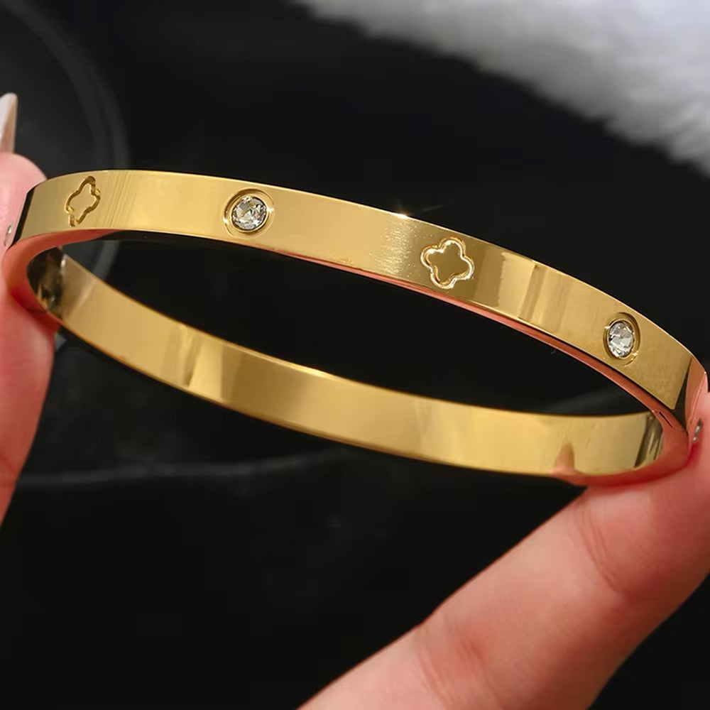 Clip Bangle Bracelet