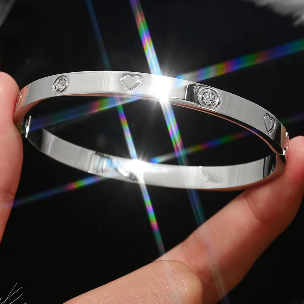 Clip Bangle Bracelet