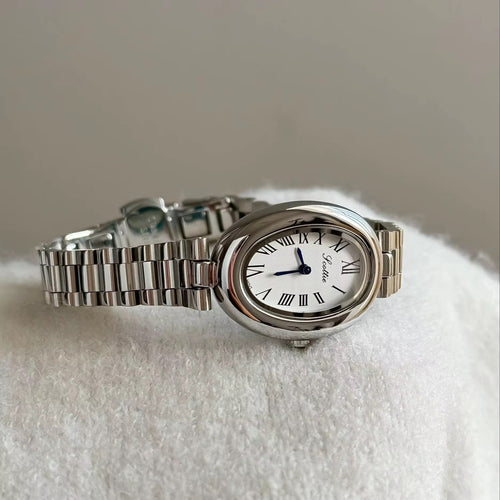 Women Oval Vintage Watch - 32mm