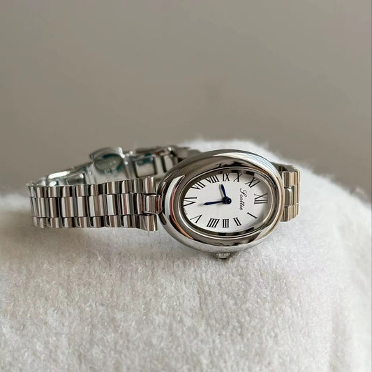 Women Oval Vintage Watch - 32mm