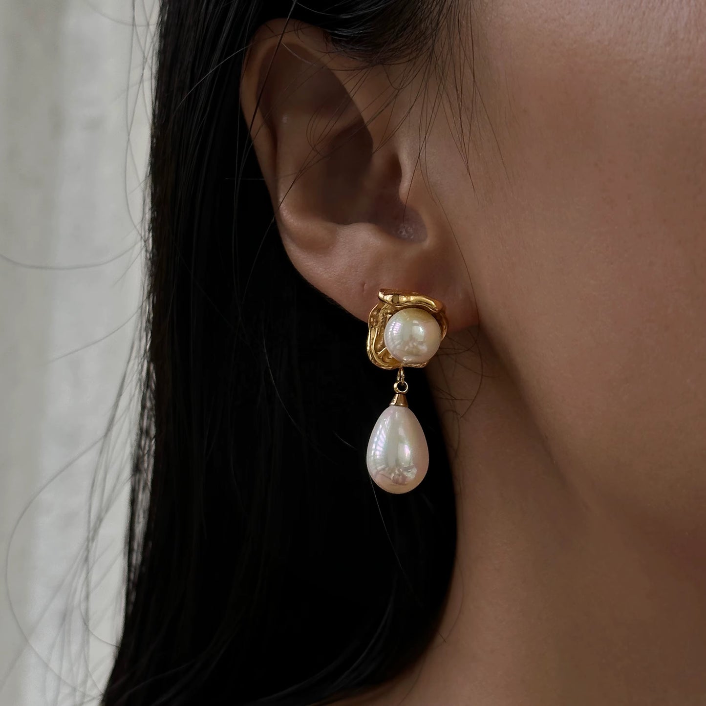 Vintage Gold Pearl Drop Earring