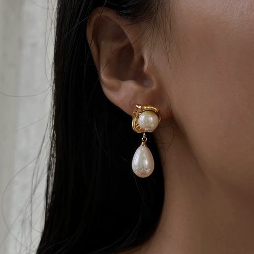 Vintage Gold Pearl Drop Earring