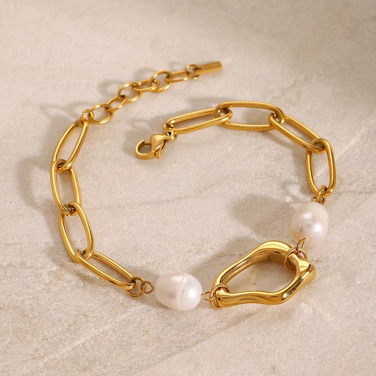 Women Irregular Hollow Pearl Bracelet