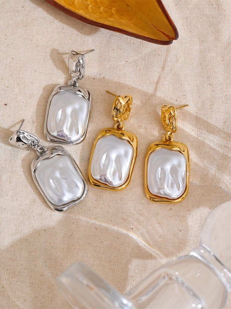 Baroque Pearl Earring
